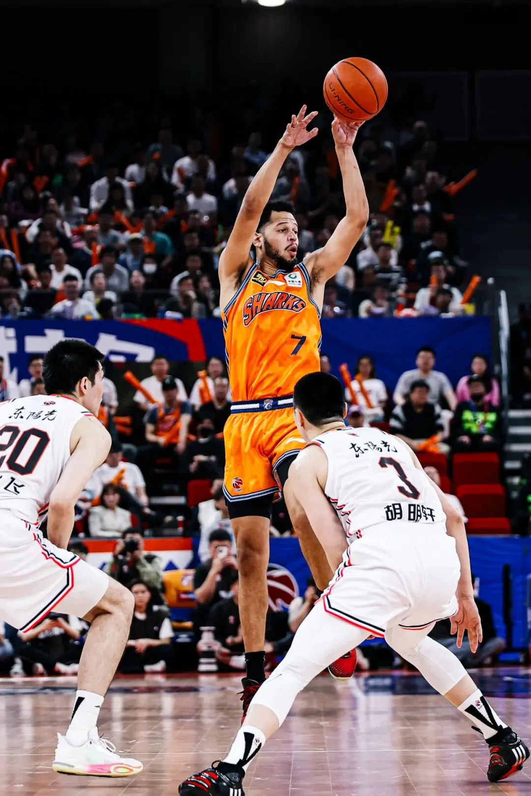 开云体育中国官方网站-费伦茨vs勒沃库森